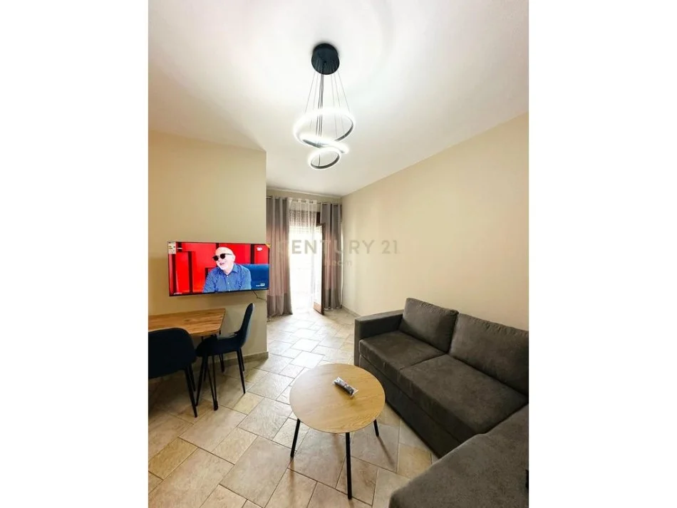 Tirane, jepet me qera apartament 1+1+Aneks+Ballkon Kati 15, 60 m² 600 € (Neom126502)