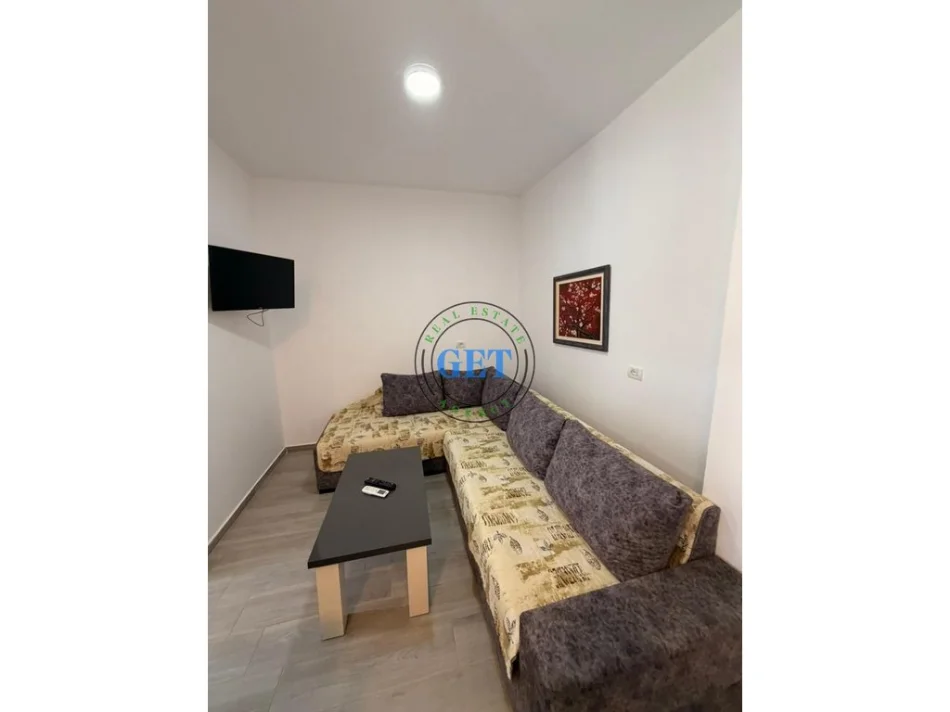 Durres, jepet me qera shtepi 1+1 Kati 2, 65 m² 300 € (Ish Kënet)