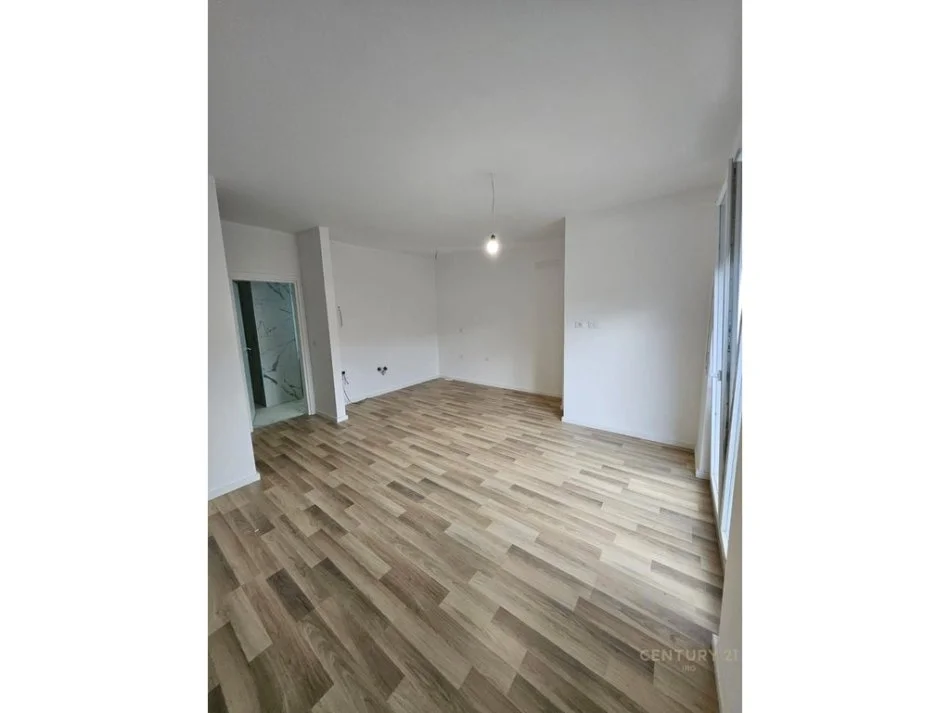 Tirane, shitet apartament 1+1 Kati 1, 44 m² 95.000 € (Ali Demi)