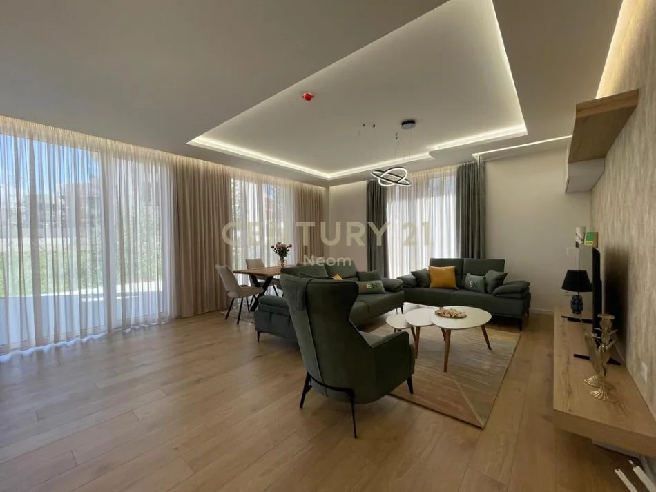 Tirane, jepet me qera apartament Dublex Kati 0, 193 m² 2.300 € (Neom126563)