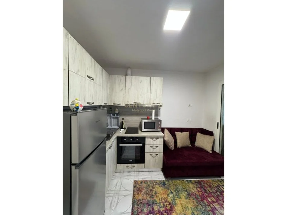 Tirane, jepet me qera apartament 1+1 Kati 6, 43 m² 500 € 