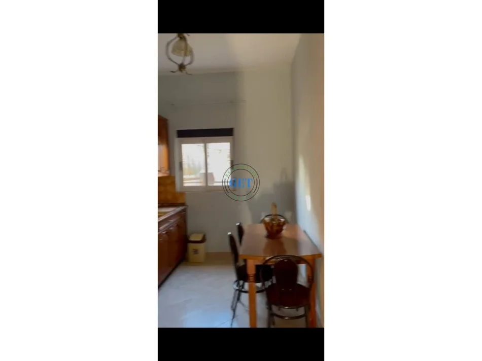 Durres, jepet me qera Vile 3+1 Kati 2, 100 m² 500 € (pranë Markatës)