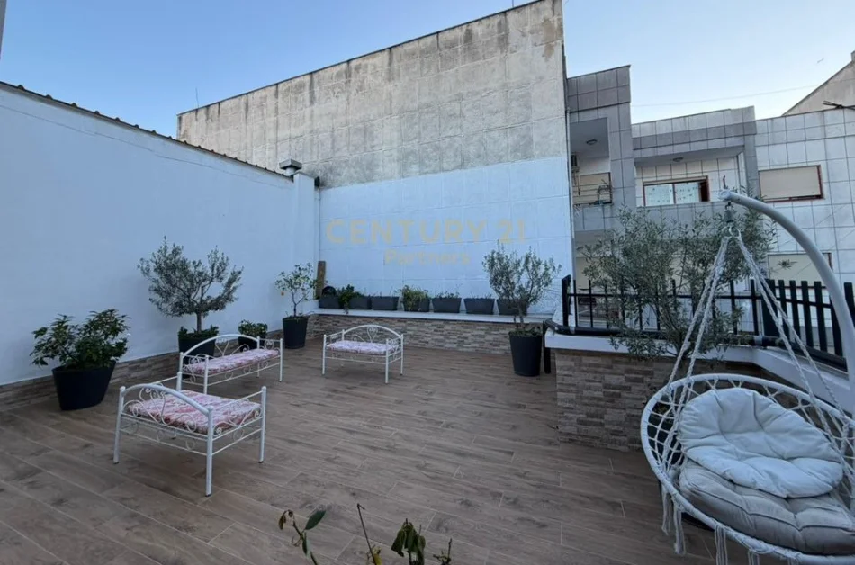 Tirane, shitet apartament 1+1 Kati 6, 180 m² 155.000 € 