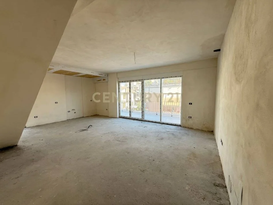 Tirane, shitet apartament duplex Dublex Kati 4, 140 m² 390.000 € (Neom126602)
