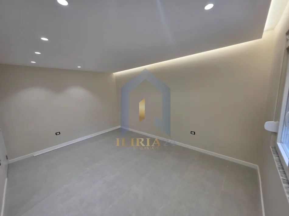 Tirane, shitet apartament 2+1+Ballkon Kati 1, 74 m² 154.000 € (Apartament 2+1 per shitje tek Oxhaku)