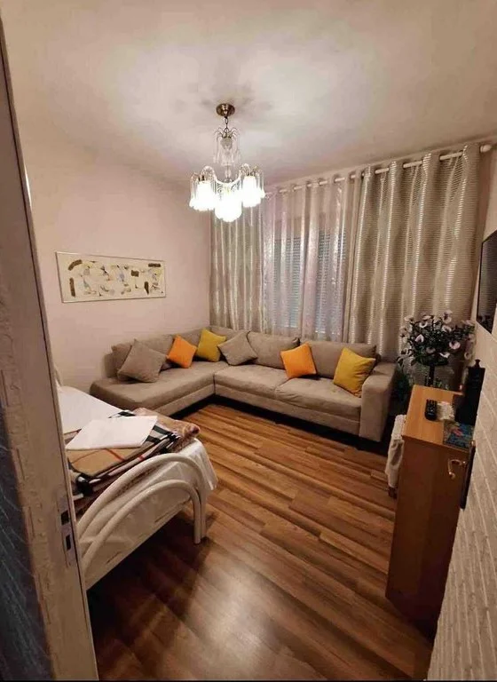 Tirane, shitet apartament 2+1+Aneks+Ballkon Kati 5, 68 m² 185.000 € 