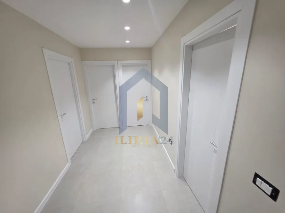 Tirane, shitet apartament 2+1+Ballkon Kati 1, 74 m² 154.000 € (Apartament 2+1 per shitje tek Oxhaku)