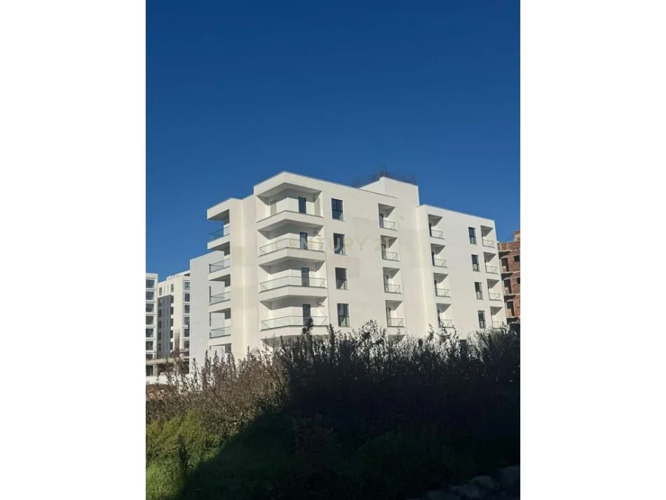 Durres, shitet apartament 1+1 Kati 3, 58 m² 77.000 € (Malit të Robit)