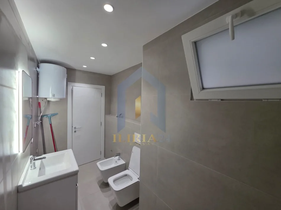 Tirane, shitet apartament 2+1+Ballkon Kati 1, 74 m² 154.000 € (Apartament 2+1 per shitje tek Oxhaku)