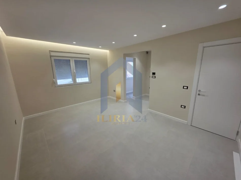 Tirane, shitet apartament 2+1+Ballkon Kati 1, 74 m² 154.000 € (Apartament 2+1 per shitje tek Oxhaku)