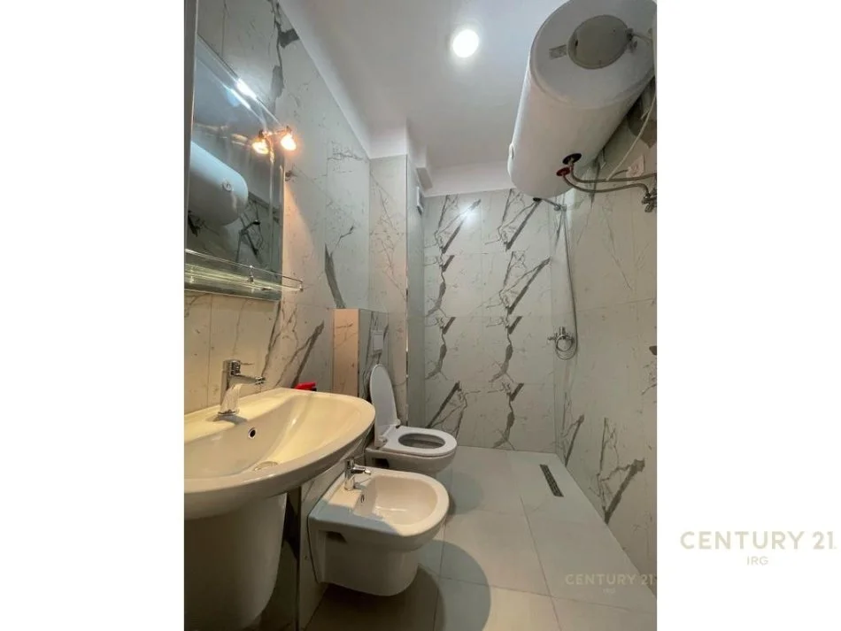 Tirane, jepet me qera apartament 1+1+Ballkon Kati 2, 56 m² 500 € (kodra e diellit 1 zgjatimi)