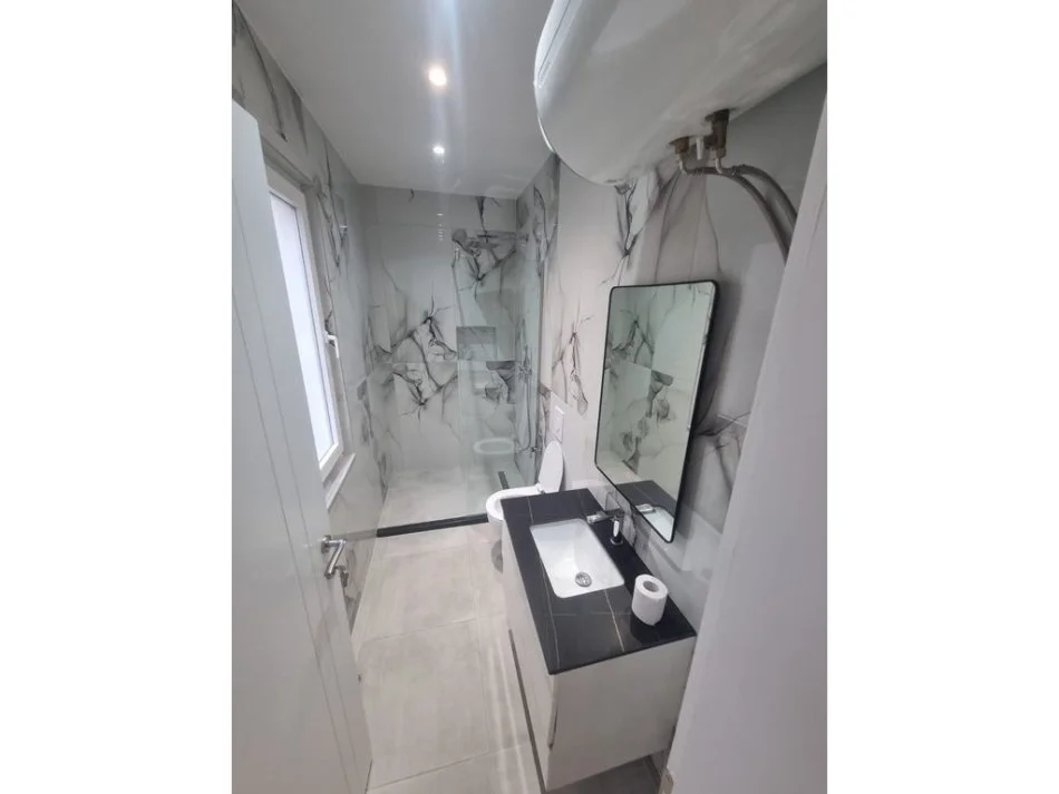 Tirane, jepet me qera apartament 2+1+Ballkon Kati 3, 140 m² 650 € (Select126864)