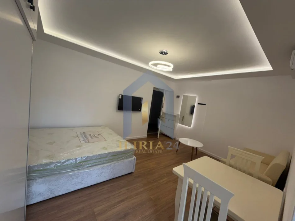 Tirane, shes garsonier 1+1 Kati 3, 30 m² 88.000 € (Garzoniere per shitje, Unaza e Vogel, Rruga Ferit Xhajko)