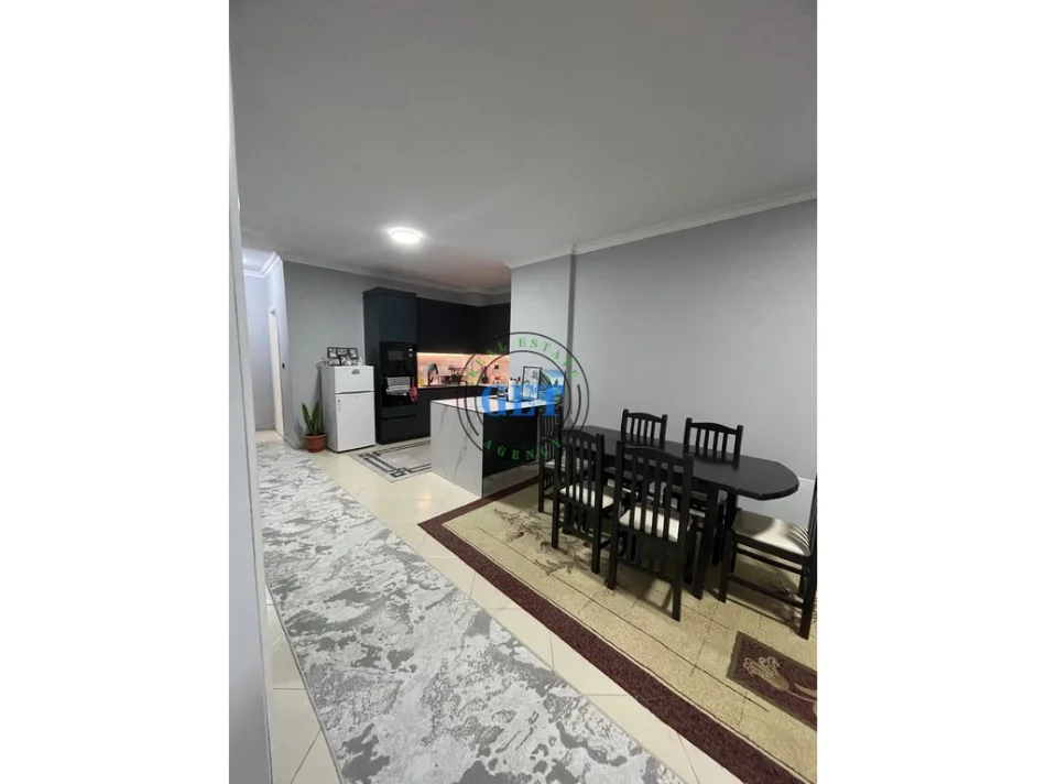 Durres, shitet apartament 2+1 Kati 5, 92 m² 140.000 € (Stacioni i Trenit)