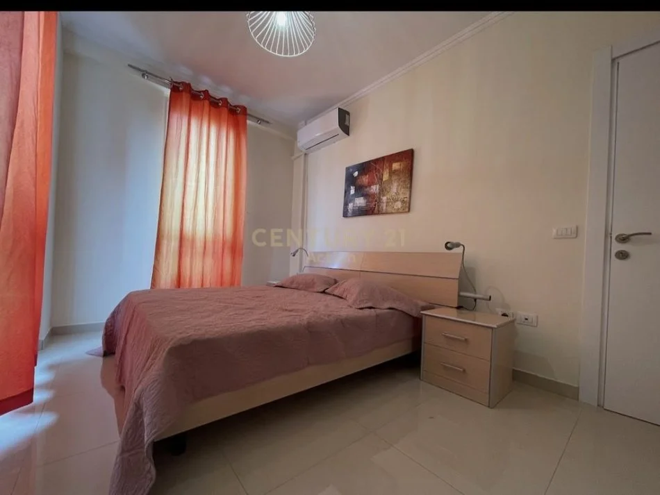Tirane, jepet me qera apartament 1+1 Kati 4, 70 m² 750 € (Shkolla e Baletit)