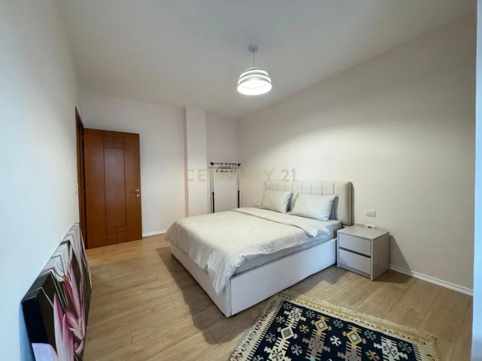 Tirane, jepet me qera apartament 1+1 Kati 5, 75 m² 750 € (Rruga e Kavajes)