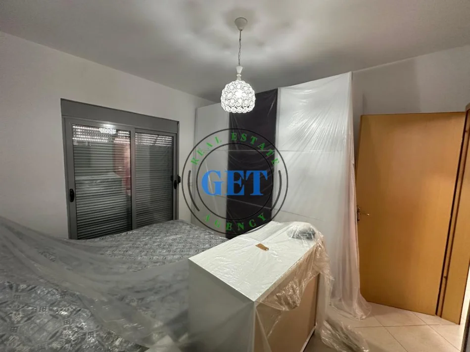 Durres, shitet apartament 1+1 Kati 8, 80 m² 100.000 € (Stacioni i Trenit)