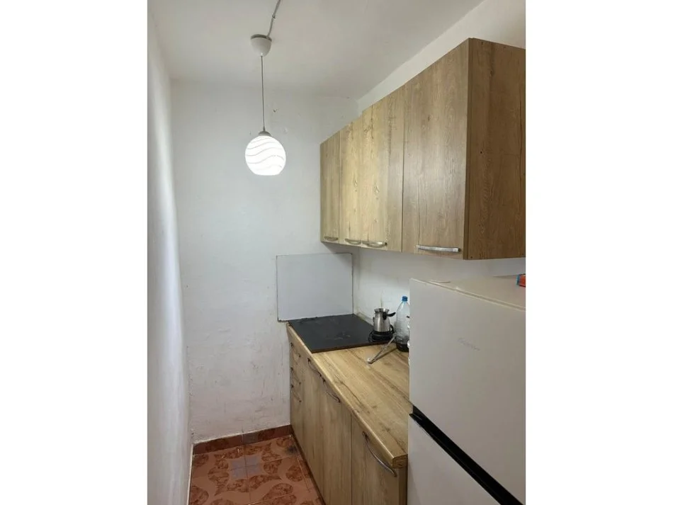 Tirane, shitet garsonier Kati 1, 28 m² 53.000 € (Spitali Nene Tereza)