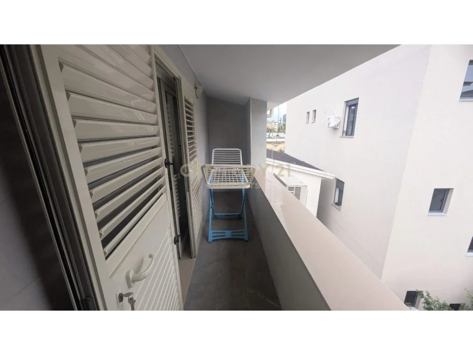 Tirane, jepet me qera apartament Kati 2, 90 m² 650 € (21-Dhjetori)