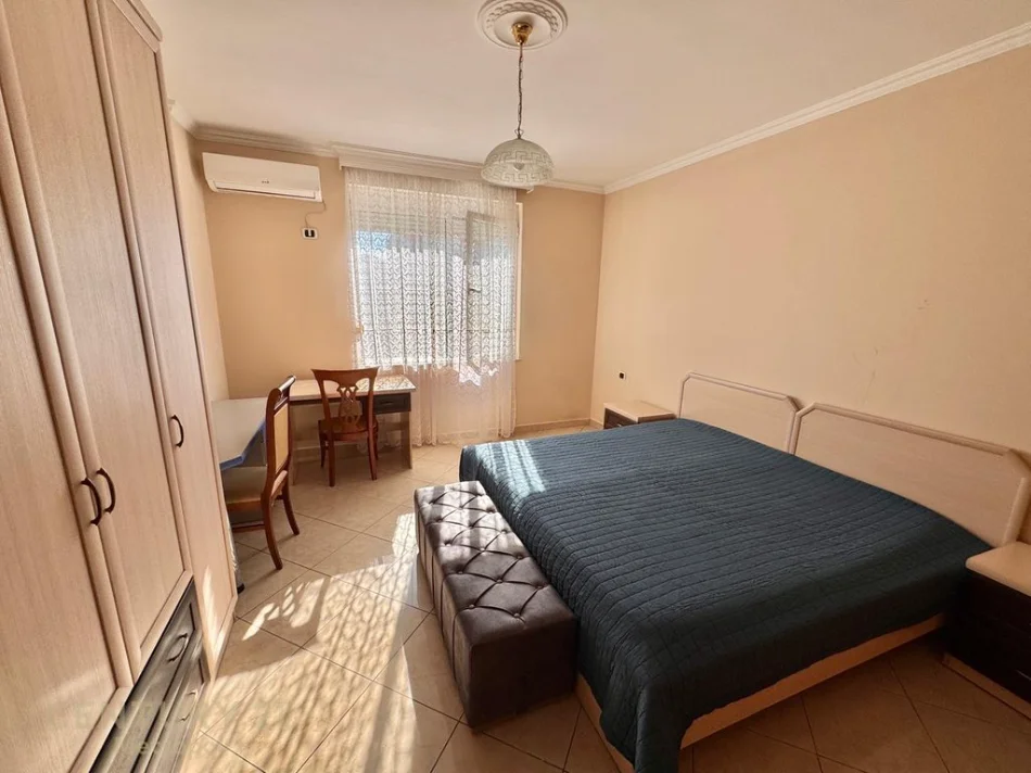 Tirane, jepet me qera apartament 2+1 Kati 7, 104 m² 850 € (blloku)