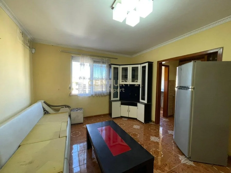 Tirane, shitet apartament 2+1+Ballkon Kati 5, 60 m² 100.000 € (laprake prane kmy)