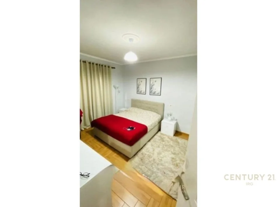 Tirane, jepet me qera apartament 2+1 Kati 3, 58 m² 650 € (rruga e kavajes)