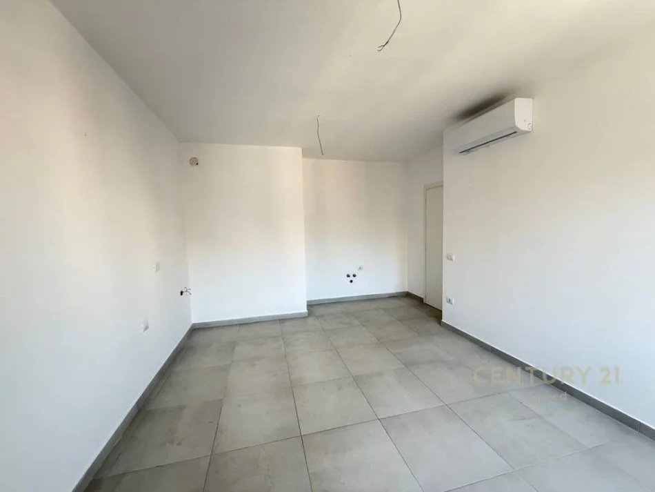 Tirane, shitet apartament 1+1 Kati 3, 60 m² 185.000 € (Pazari i Ri)