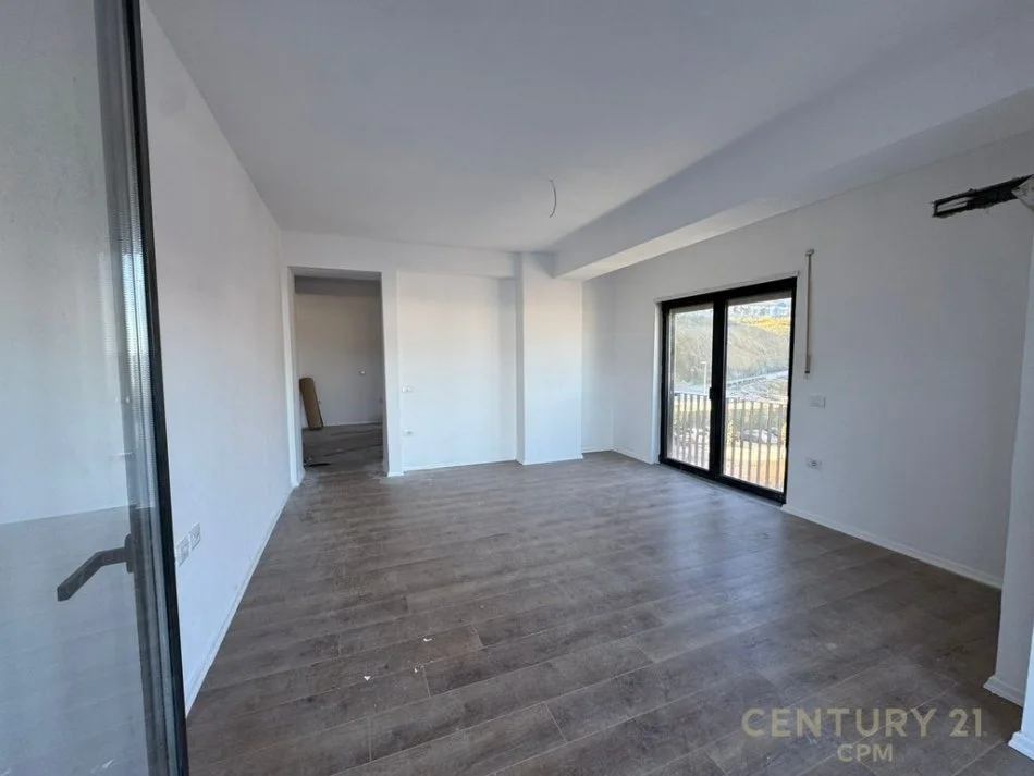 Tirane, shitet apartament+verande | Penthouse 3+1+Ballkon Kati 6, 310 m² 350.000 € (kodra e diellit)