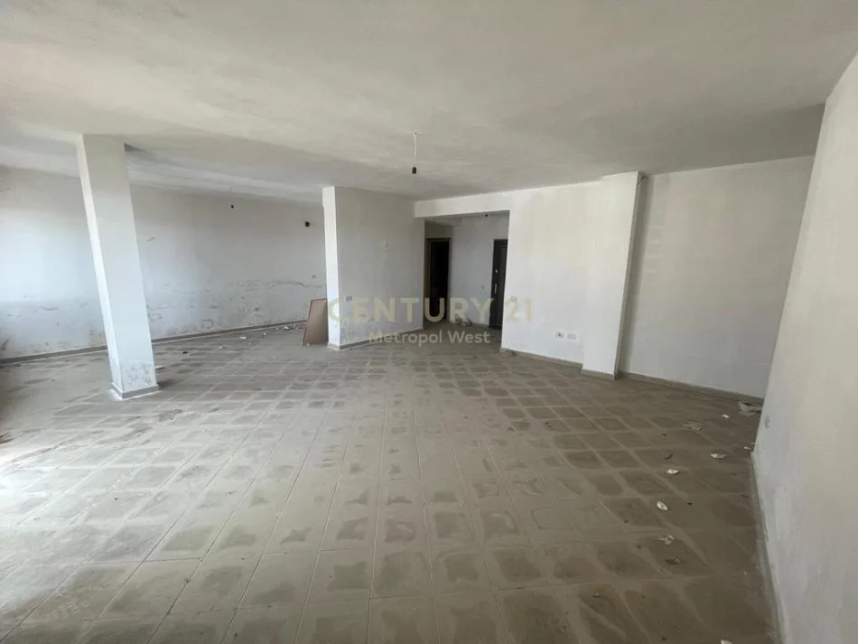 Tirane, shitet apartament 2+1+Ballkon Kati 6, 175 m² 150.000 € (Rruga Sotir Caci)