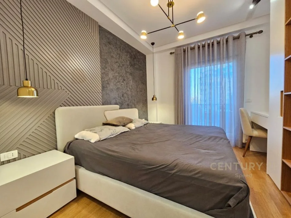 Tirane, jepet me qera apartament 2+1+Ballkon Kati 2, 103 m² 1.350 € (Quartum Residence)