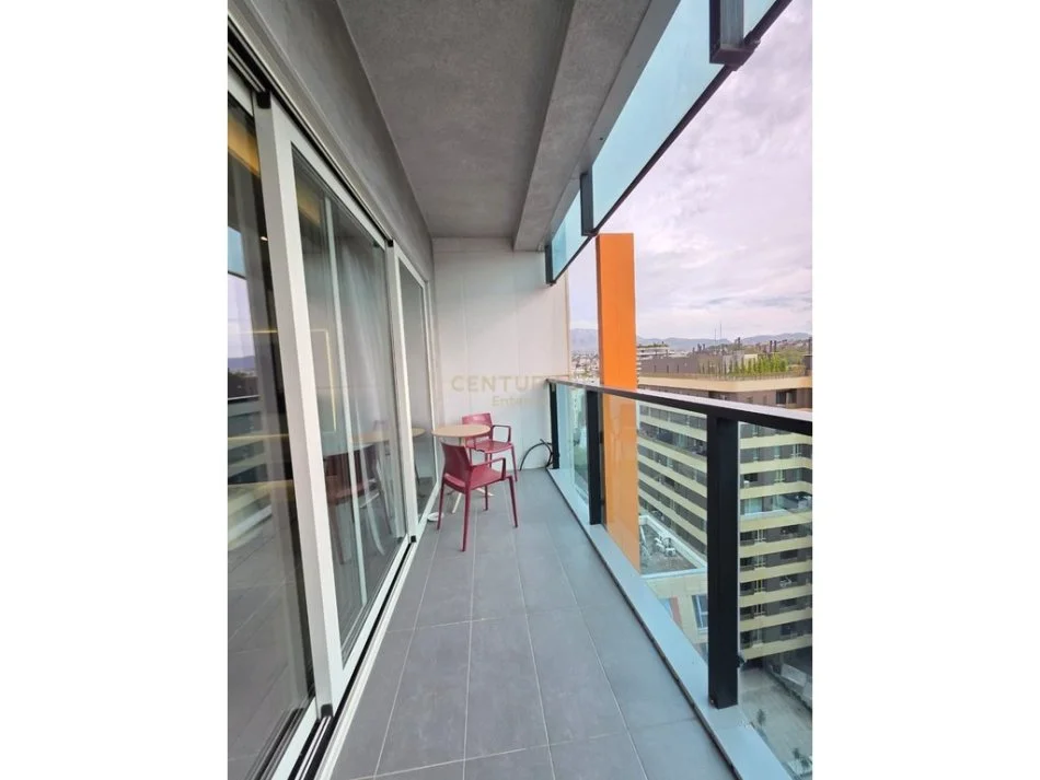 Tirane, jepet me qera apartament 2+1+Ballkon Kati 14, 120 m² 2.200 € (Ambasador 3)