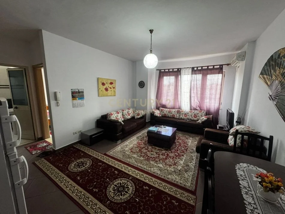 Tirane, jepet me qera apartament 1+1 Kati 6, 57 m² 550 € (mine peza)