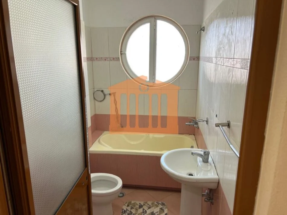 Durres, shitet apartament 2+1+Ballkon Kati 9, 104 m² 95.000 € 