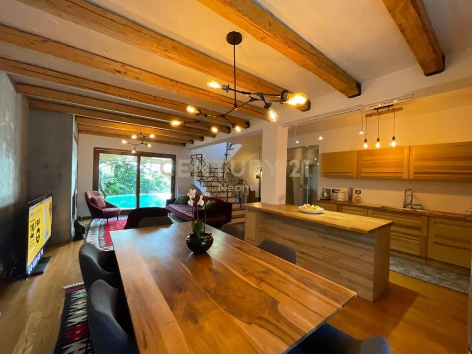 Tirane, jepet me qera Vile 2 Katshe Kati 0, 500 m² 4.500 € (Neom127346)