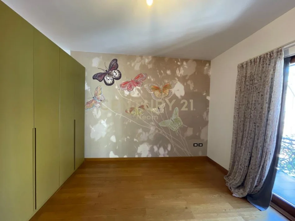 Tirane, jepet me qera Vile 2 Katshe Kati 0, 500 m² 4.500 € (Neom127346)