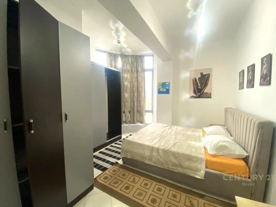 Tirane, jepet me qera apartament 1+1 Kati 11, 60 m² 500 € (rruga e kavajes)