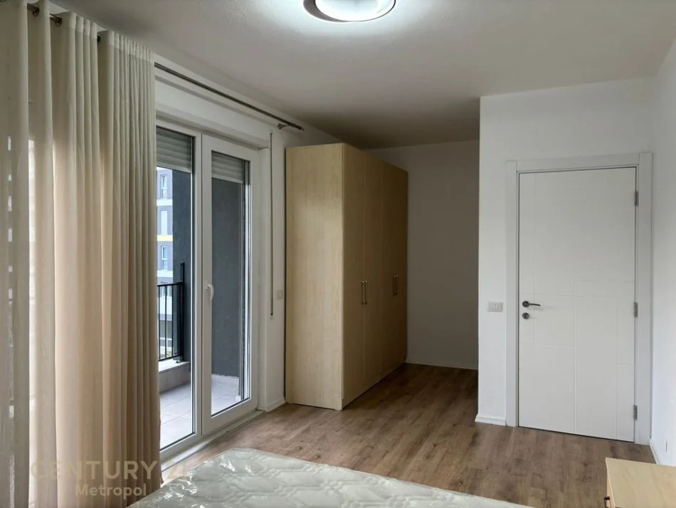 Tirane, jepet me qera apartament 2+1+Ballkon Kati 2, 86 m² 450 € (qtu)