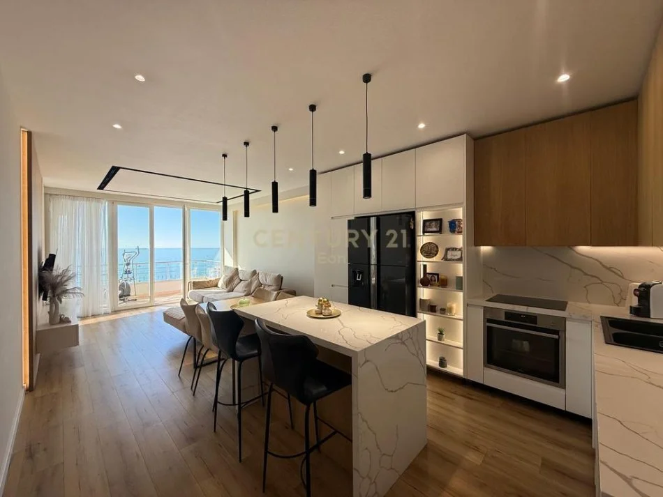 Durres, shitet apartament 2+1 Kati 8, 100 m² 350.000 € (Rruga Taulantia)