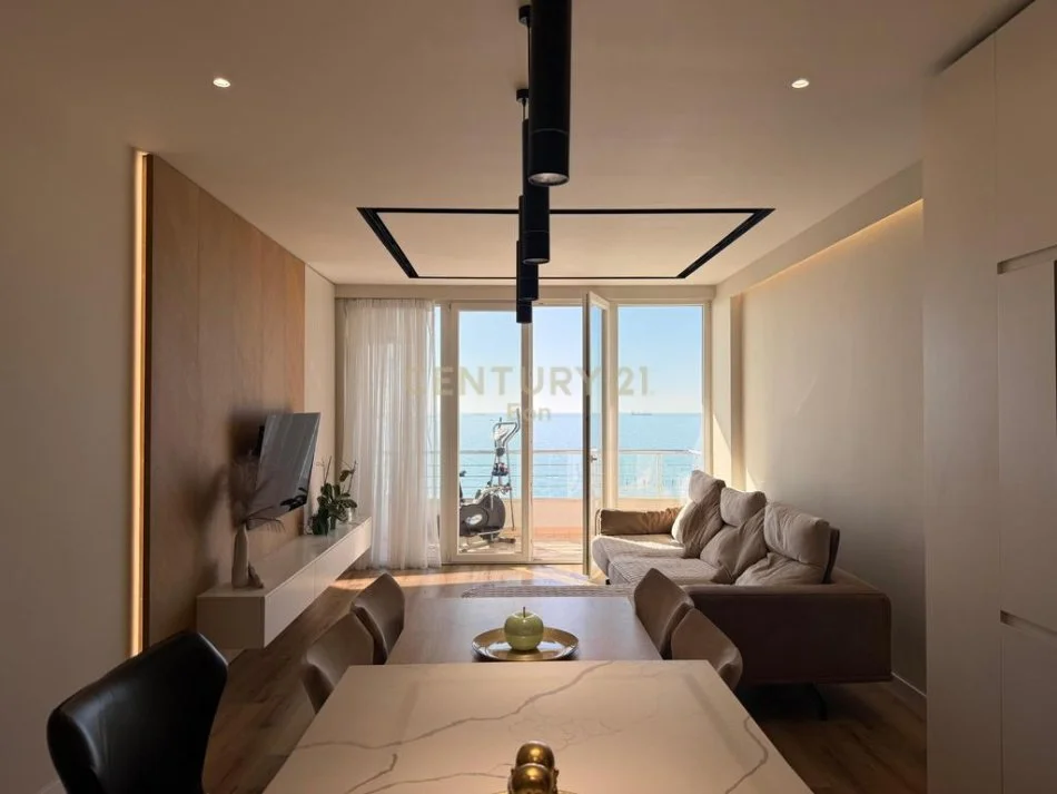 Durres, shitet apartament 2+1 Kati 8, 100 m² 350.000 € (Rruga Taulantia)