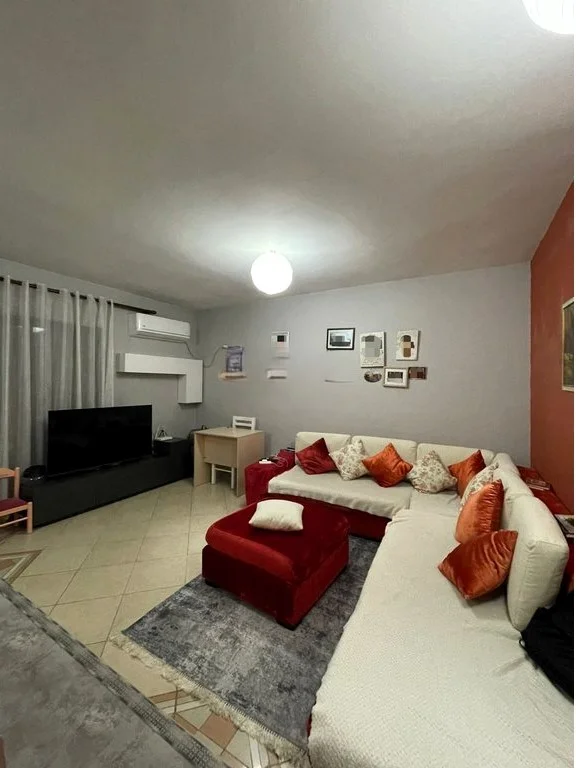 Tirane, shitet apartament 2+1 Kati 3, 106 m² 165.000 € (YZBERISHT)