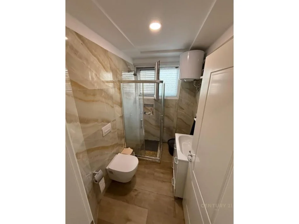 Tirane, shitet apartament 1+1 Kati 5, 73 m² 145.000 € 