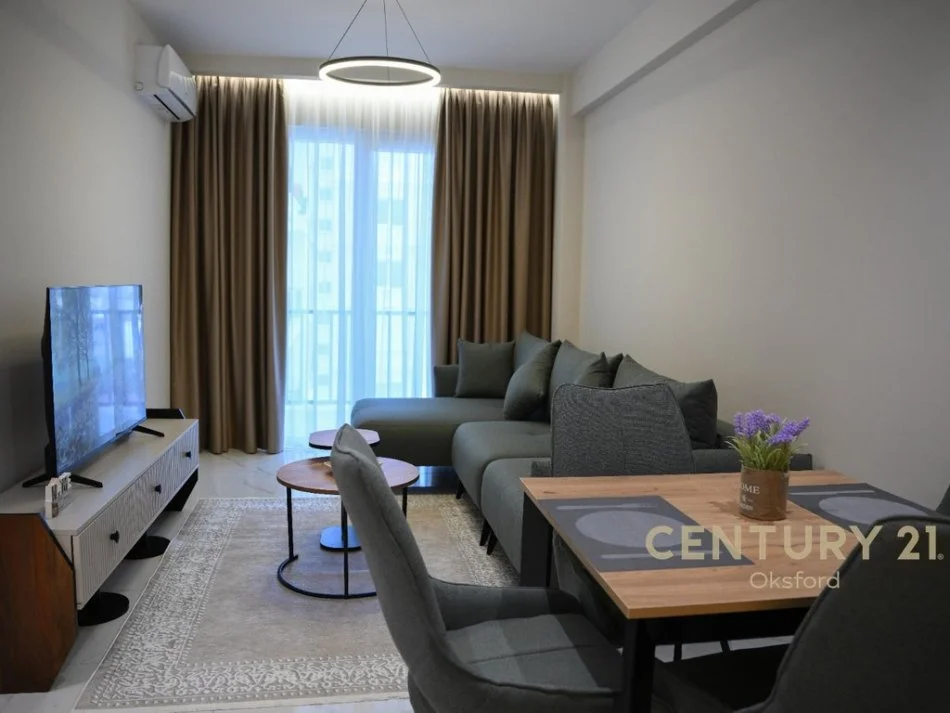 Tirane, shitet apartament 1+1+Ballkon Kati 5, 67 m² 92.000 € (qender kamez)