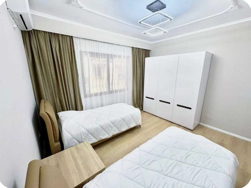 Tirane, jepet me qera apartament 2+1 Kati 1, 75 m² 800 € (Gjon Buzuku)