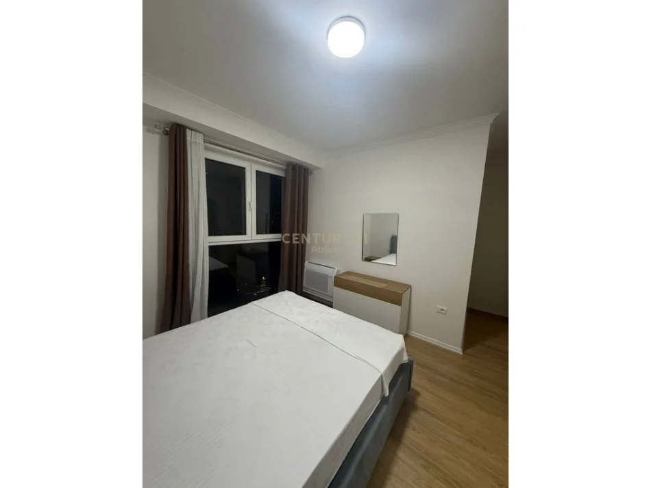 Tirane, jepet me qera apartament 2+1 Kati 8, 84 m² 500 € (Bulevardi Migjeni)