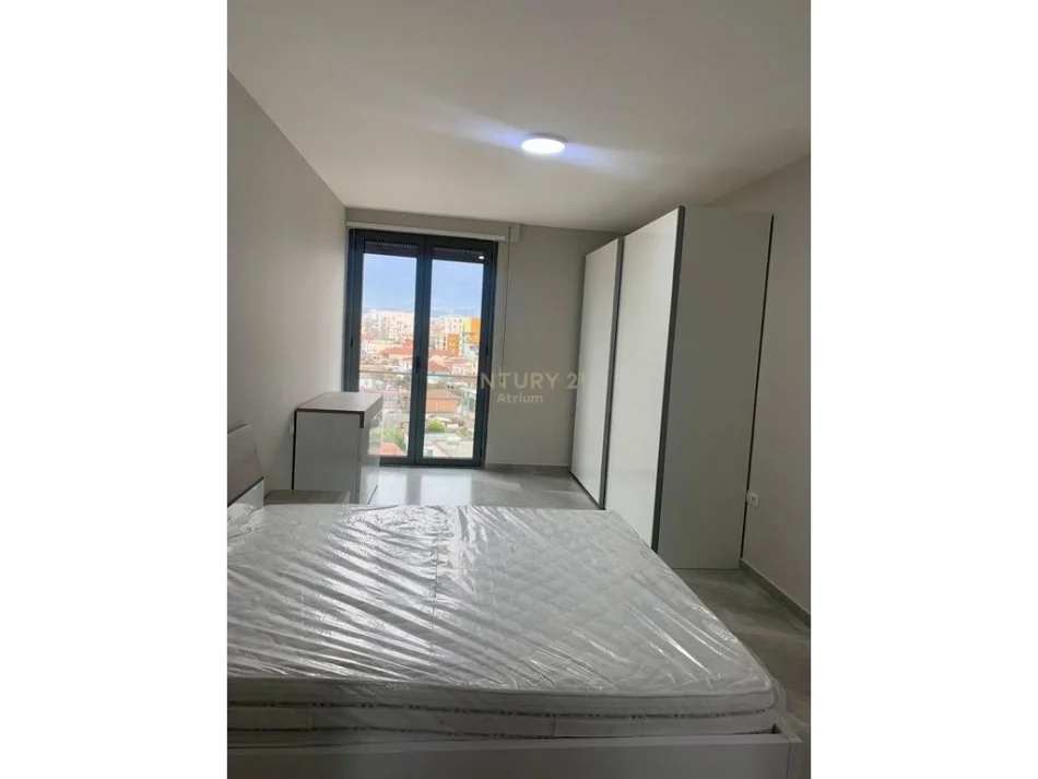 Tirane, jepet me qera apartament 2+1+Ballkon Kati 6, 98 m² 700 € (DON BOSKO)