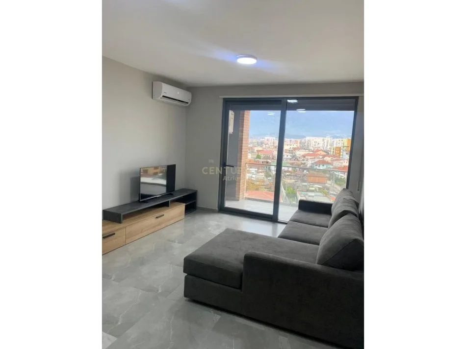 Tirane, jepet me qera apartament 2+1+Ballkon Kati 6, 98 m² 700 € (DON BOSKO)