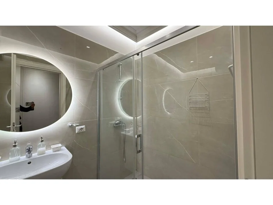 Tirane, jepet me qera apartament 2+1 Kati 2, 113 m² 1.500 € (Park Gate)