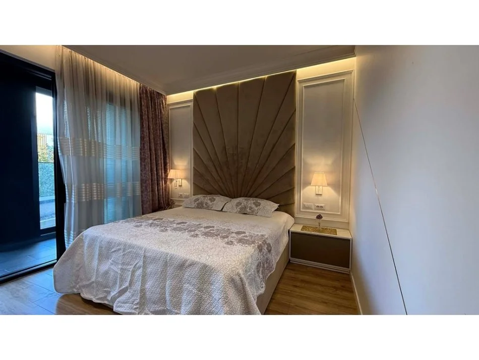 Tirane, jepet me qera apartament 2+1 Kati 2, 113 m² 1.500 € (Park Gate)