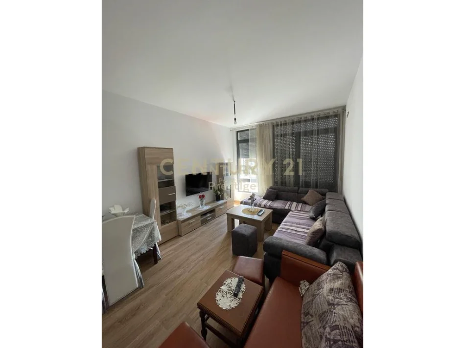 Tirane, jepet me qera apartament 2+1+Aneks+Ballkon Kati 5, 76 m² 600 € (pranë zonës së Ish-Doganës)