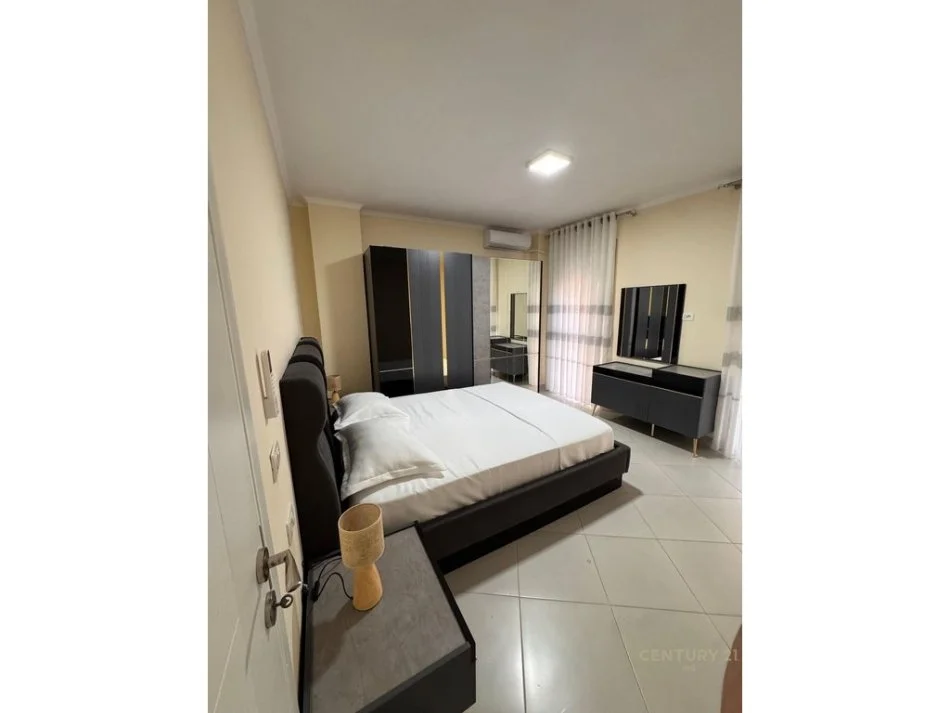 Tirane, jepet me qera apartament 2+1 Kati 5, 84 m² 750 € (Rruga Mine Peza)